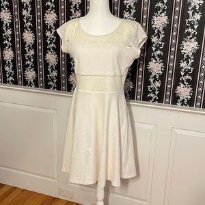 Cream lace detailed dress